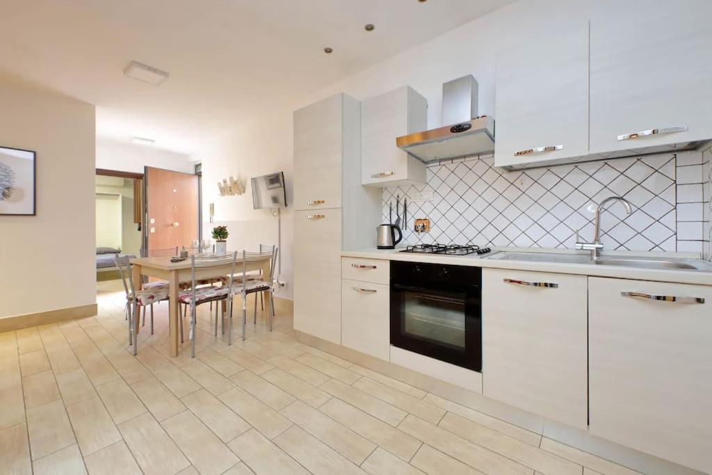 Vatican Flat Spacious Cozy With Court Rome Buitenkant foto